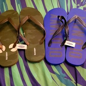Men's Old Navy flip flops